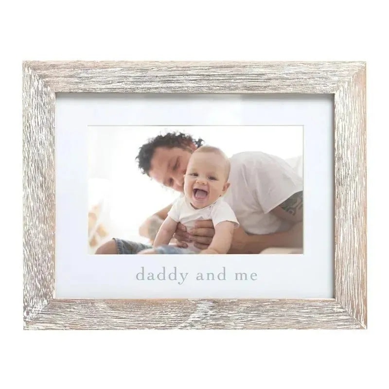 Pearhead – Daddy And Me Frame – Rustic/Wood