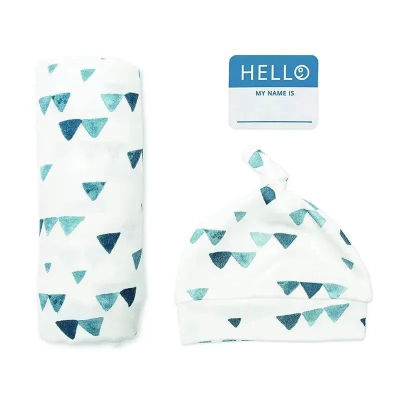 Mary Meyer – Lulujo Hello World Hat & Swaddle Set, Navy Triangles