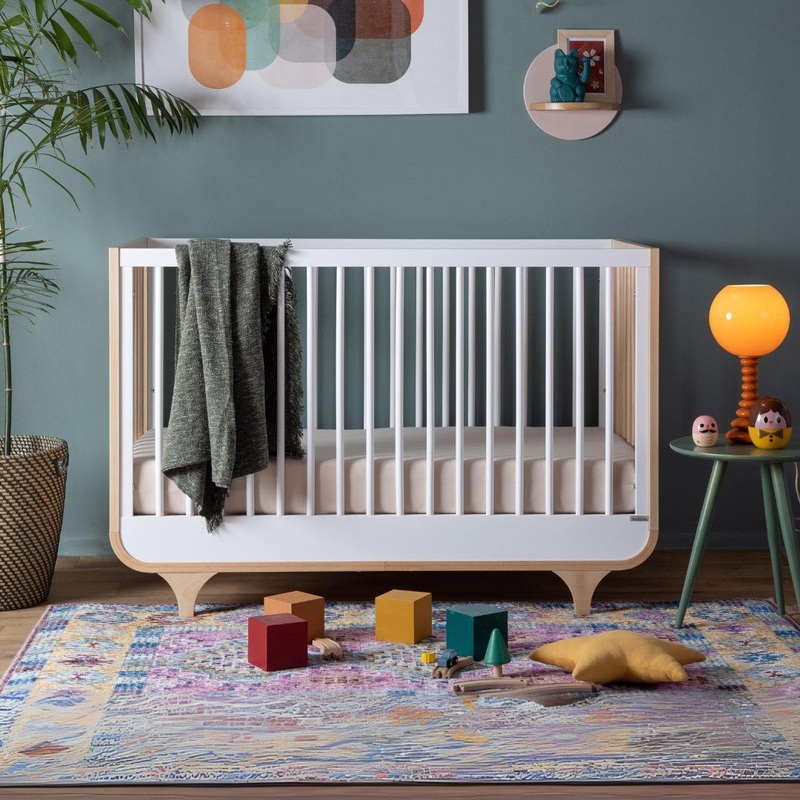 Jolly 3-in-1 Convertible Crib White / Natural