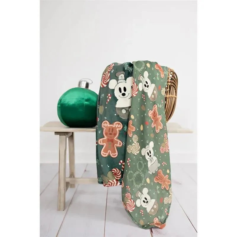Ellie Sue – Disney Mickey Christmas Magic Muslin Blanket
