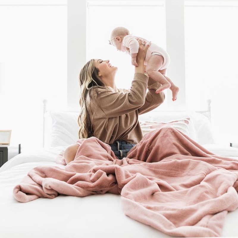 Saranoni Lush Extra Large Blanket | Ballet Slipper