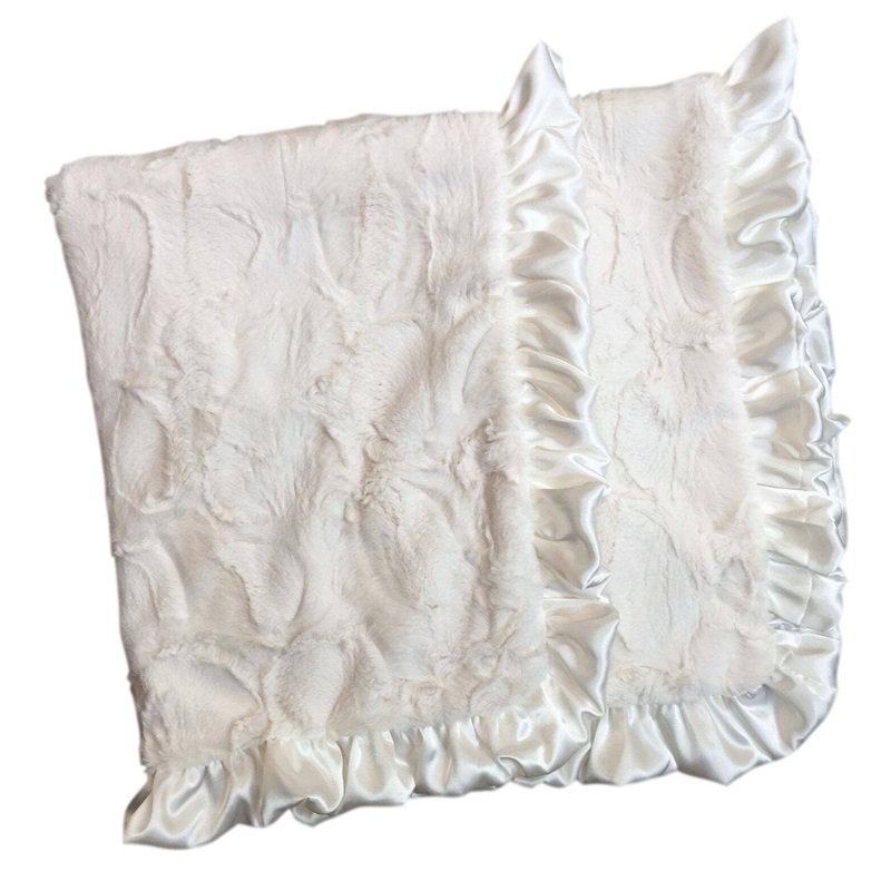 Classic Ivory Luxe Cuddle Blanket